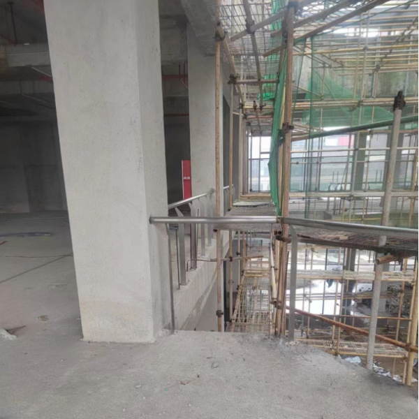 探索通過拉絲201不銹鋼管折彎實現建筑創意結構